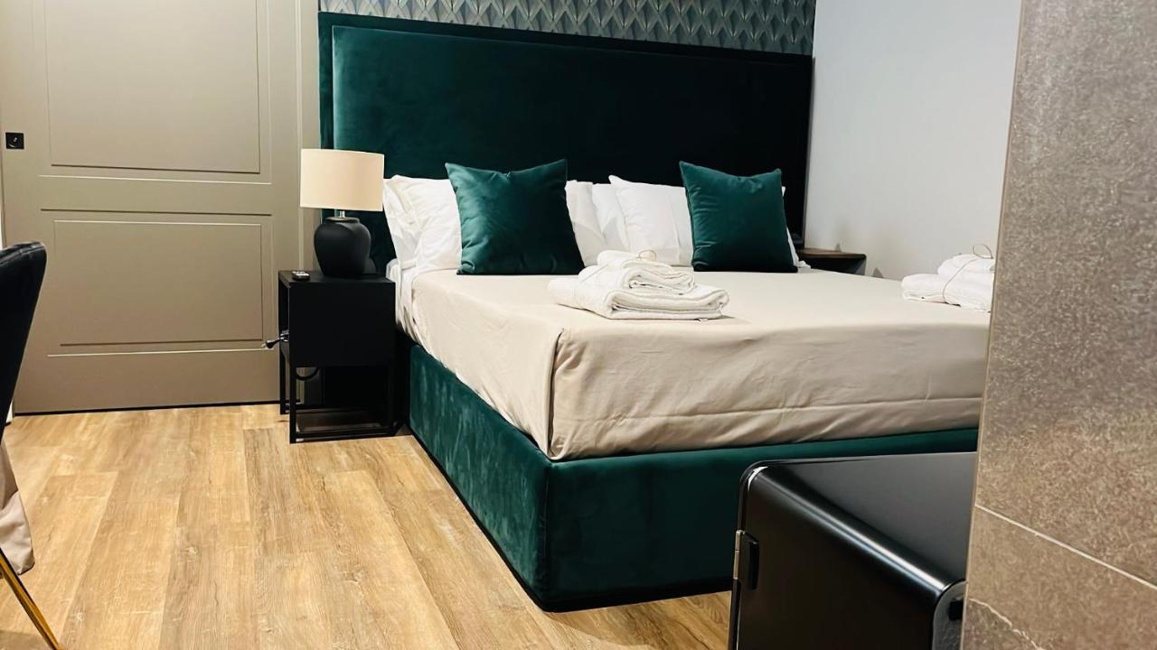 Palazzo Gatto Bianco Hotel Bari Kültér fotó