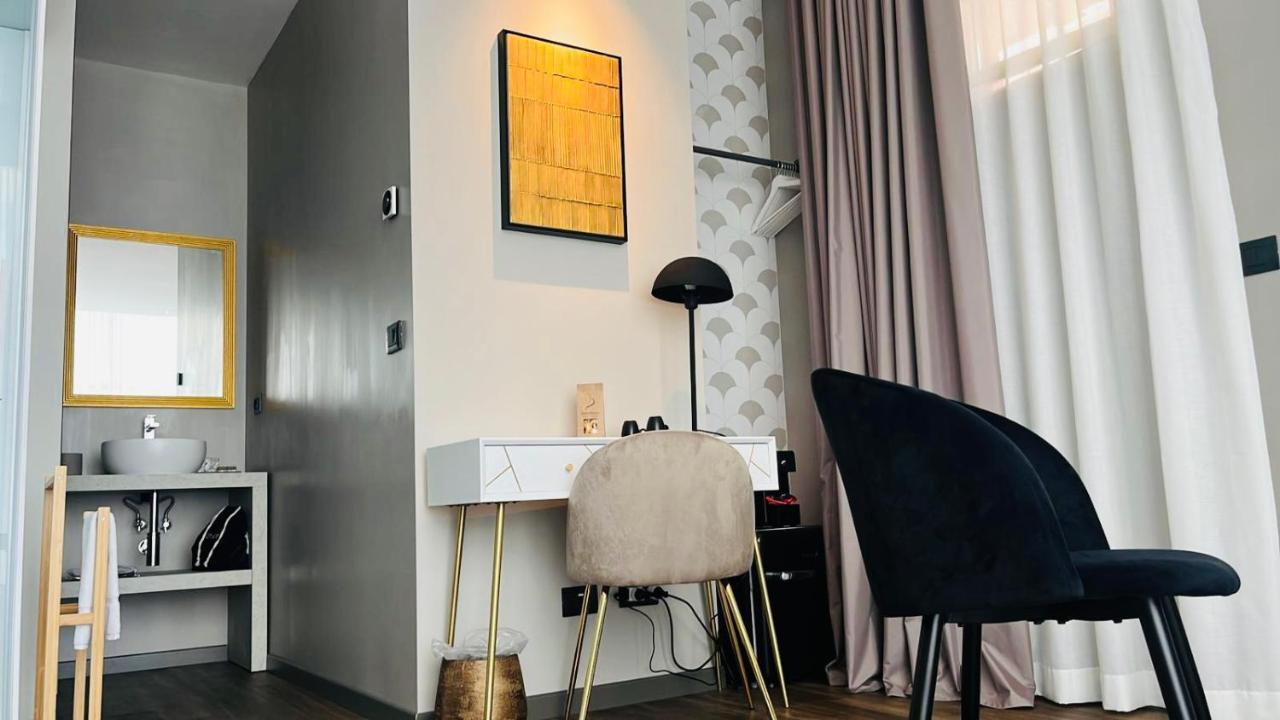 Palazzo Gatto Bianco Hotel Bari Kültér fotó