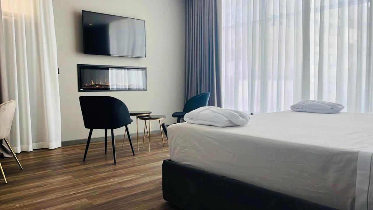 Palazzo Gatto Bianco Hotel Bari Kültér fotó